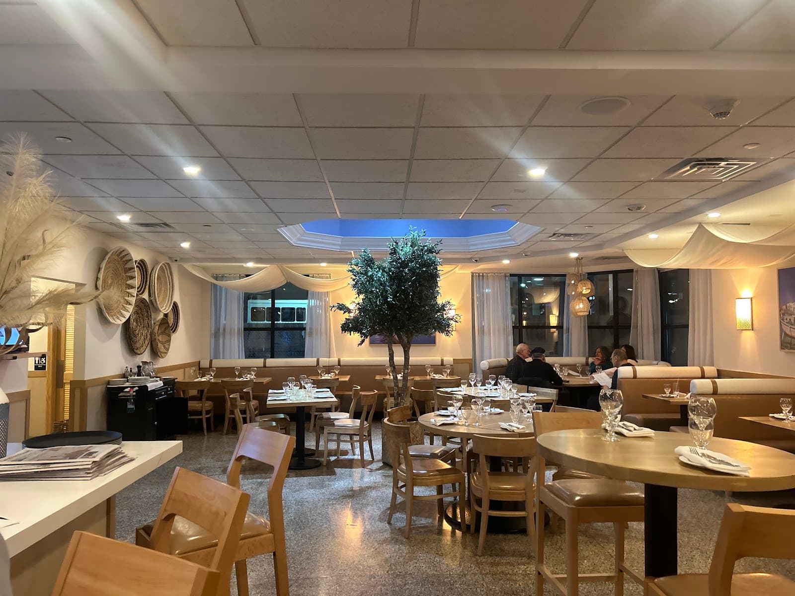 Paros Grille