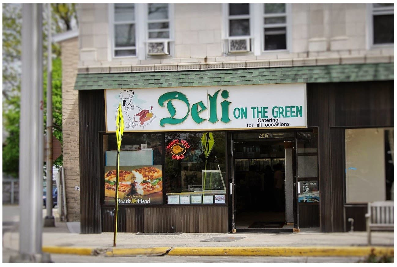 Deli On the Green