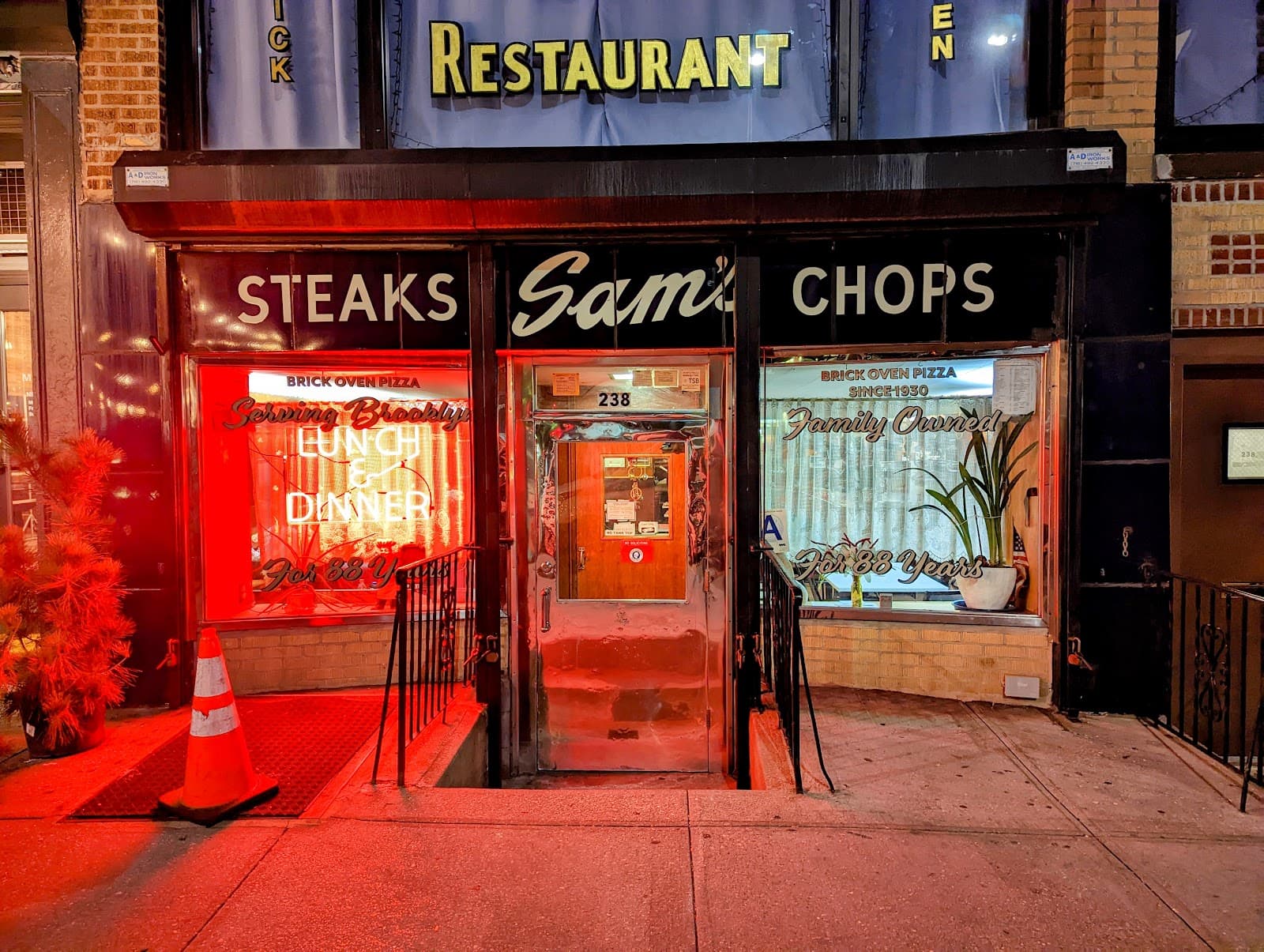 Sam's restaurant