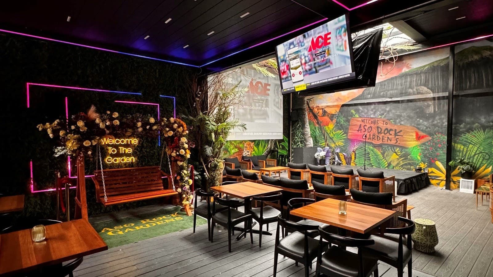 ININE Bistro