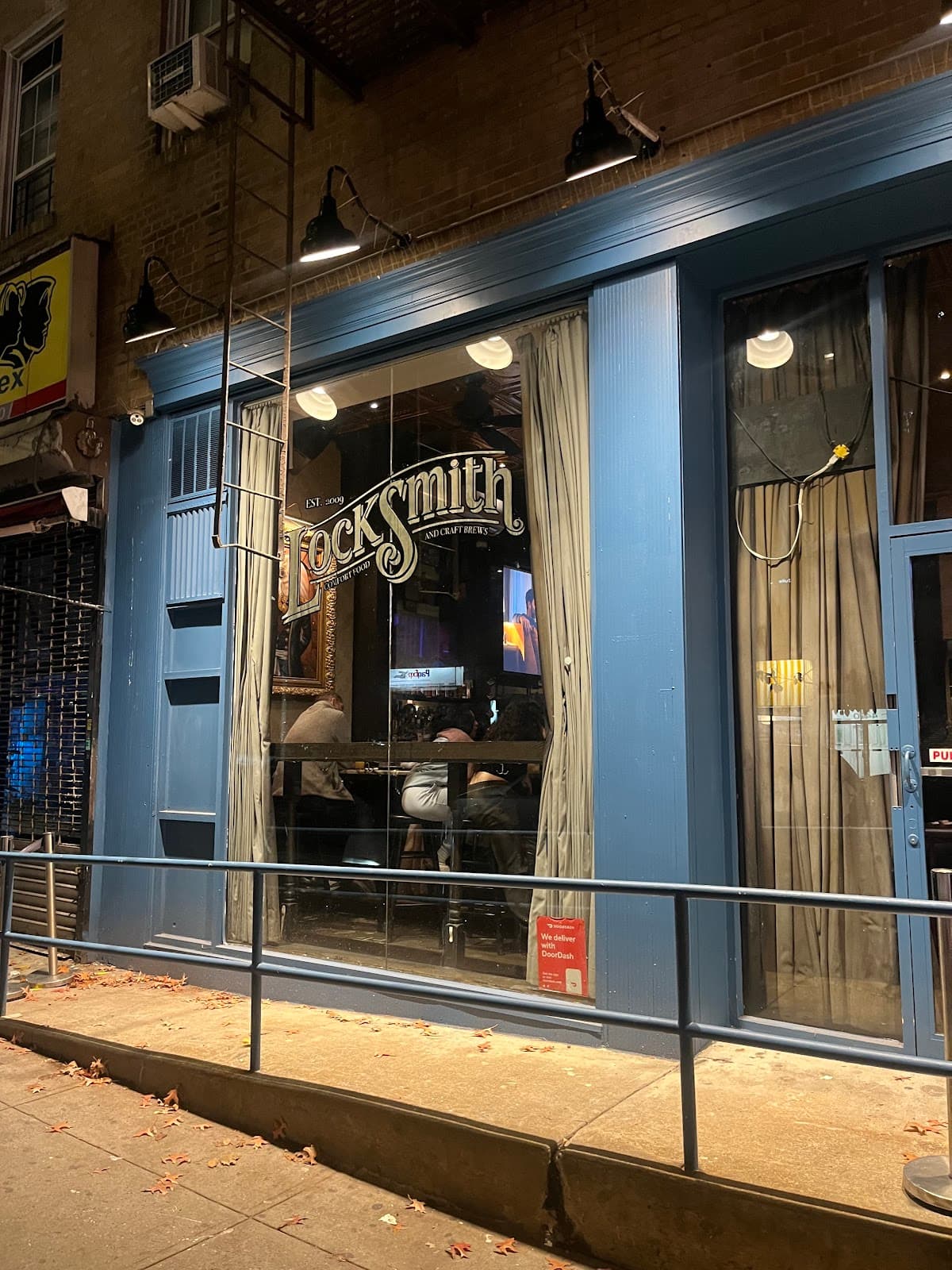 Locksmith Bar