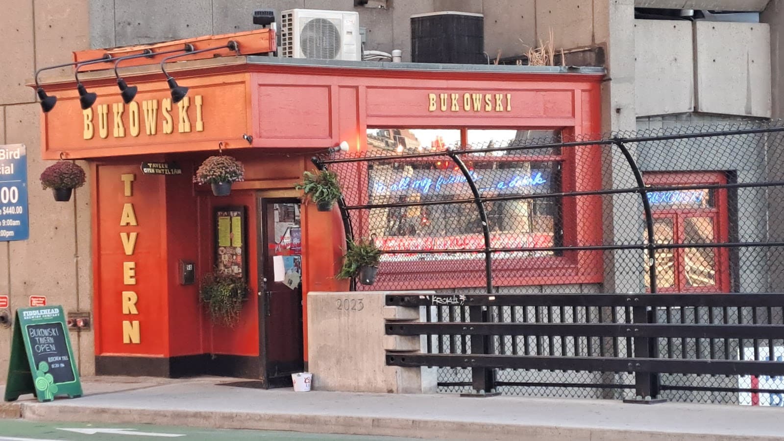 Bukowski Tavern