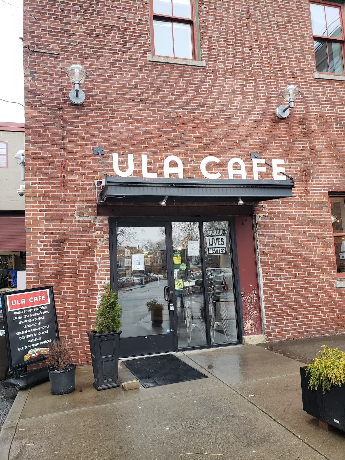 Ula Café