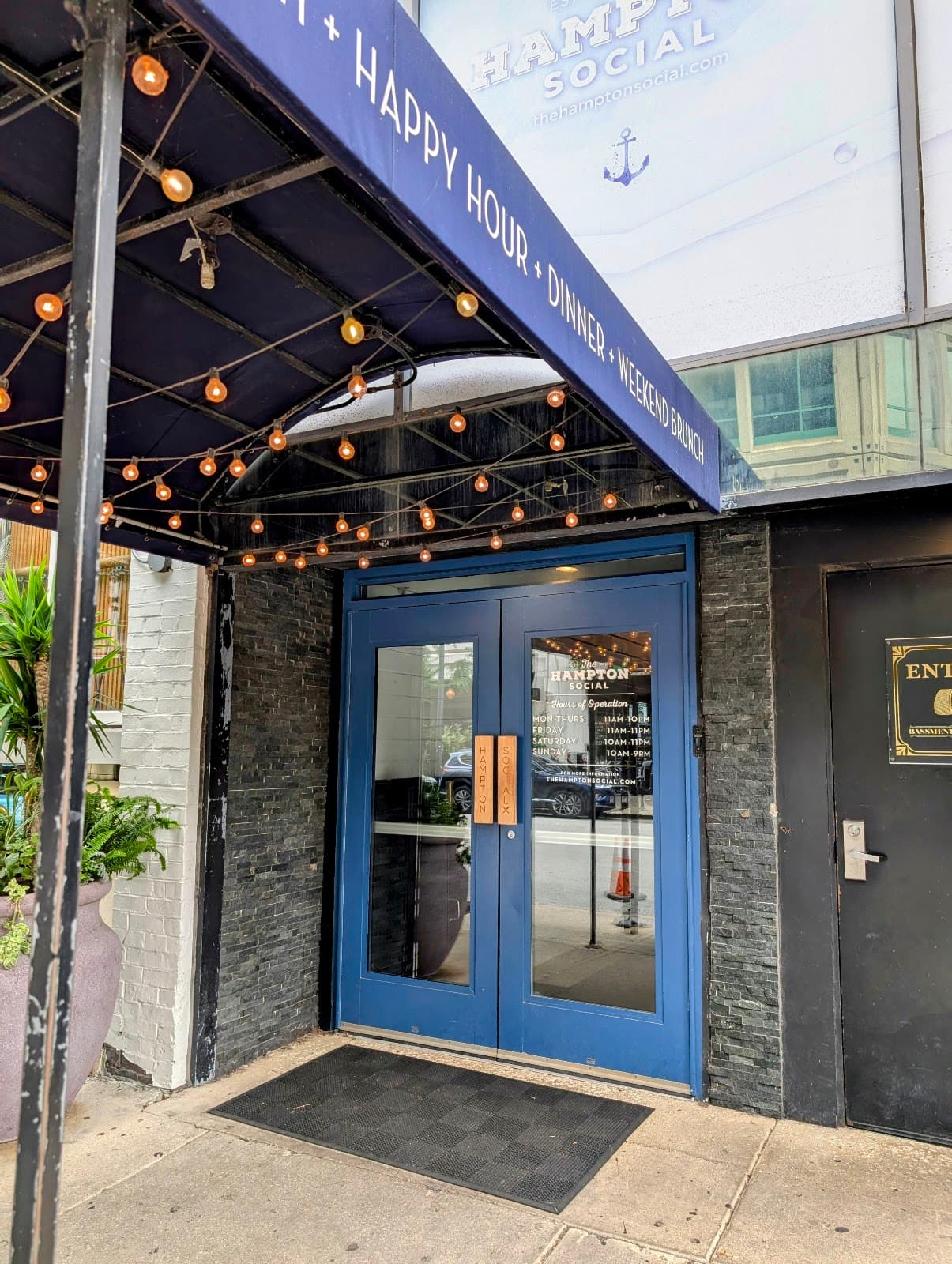 The Hampton Social - River North