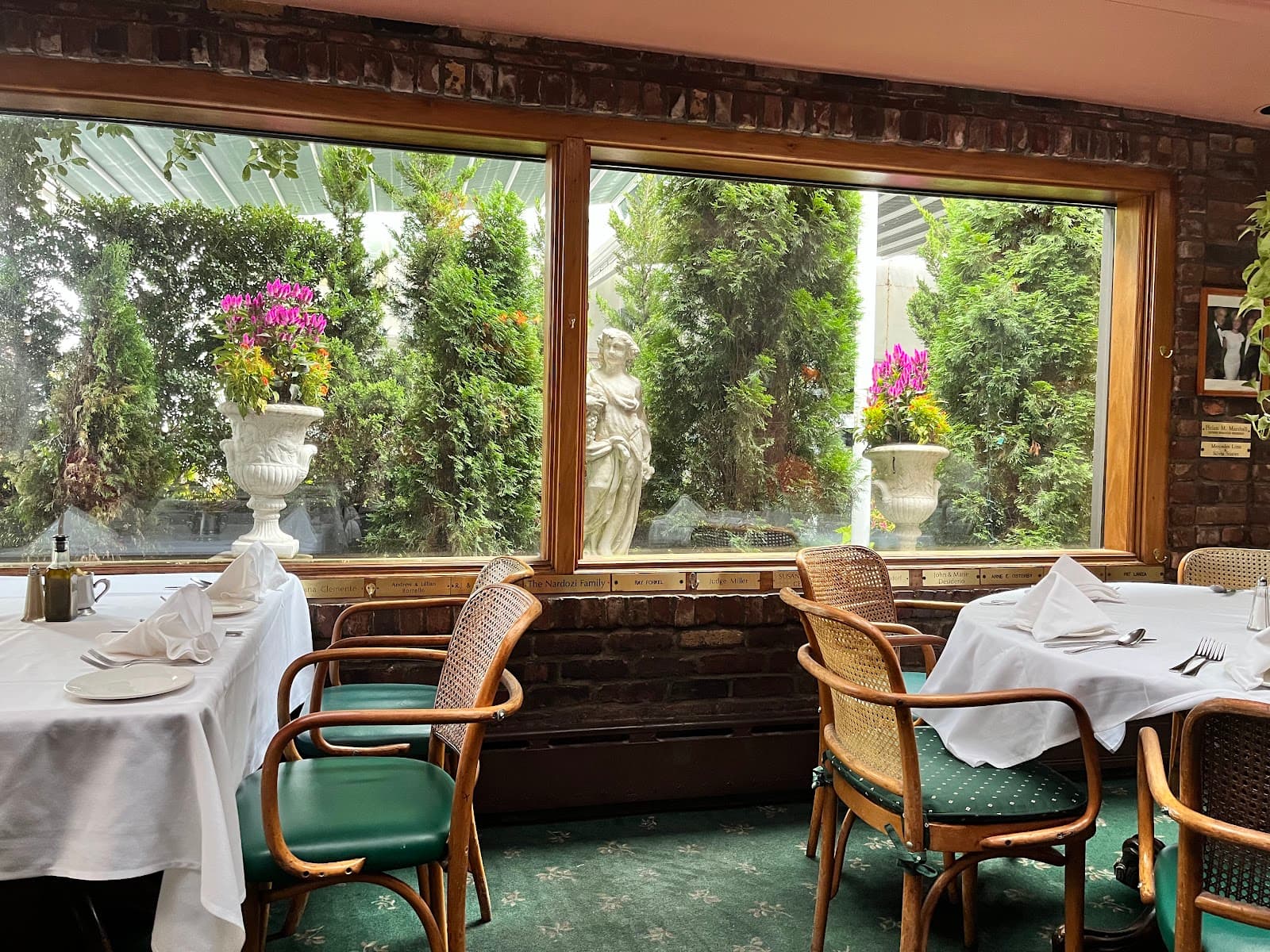 Park Side Restaurant