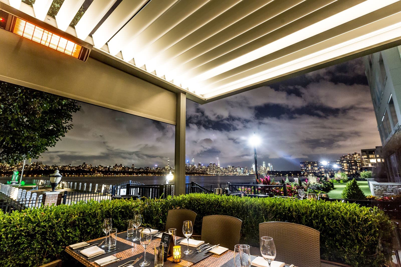 HAVEN Riverfront Restaurant & Bar