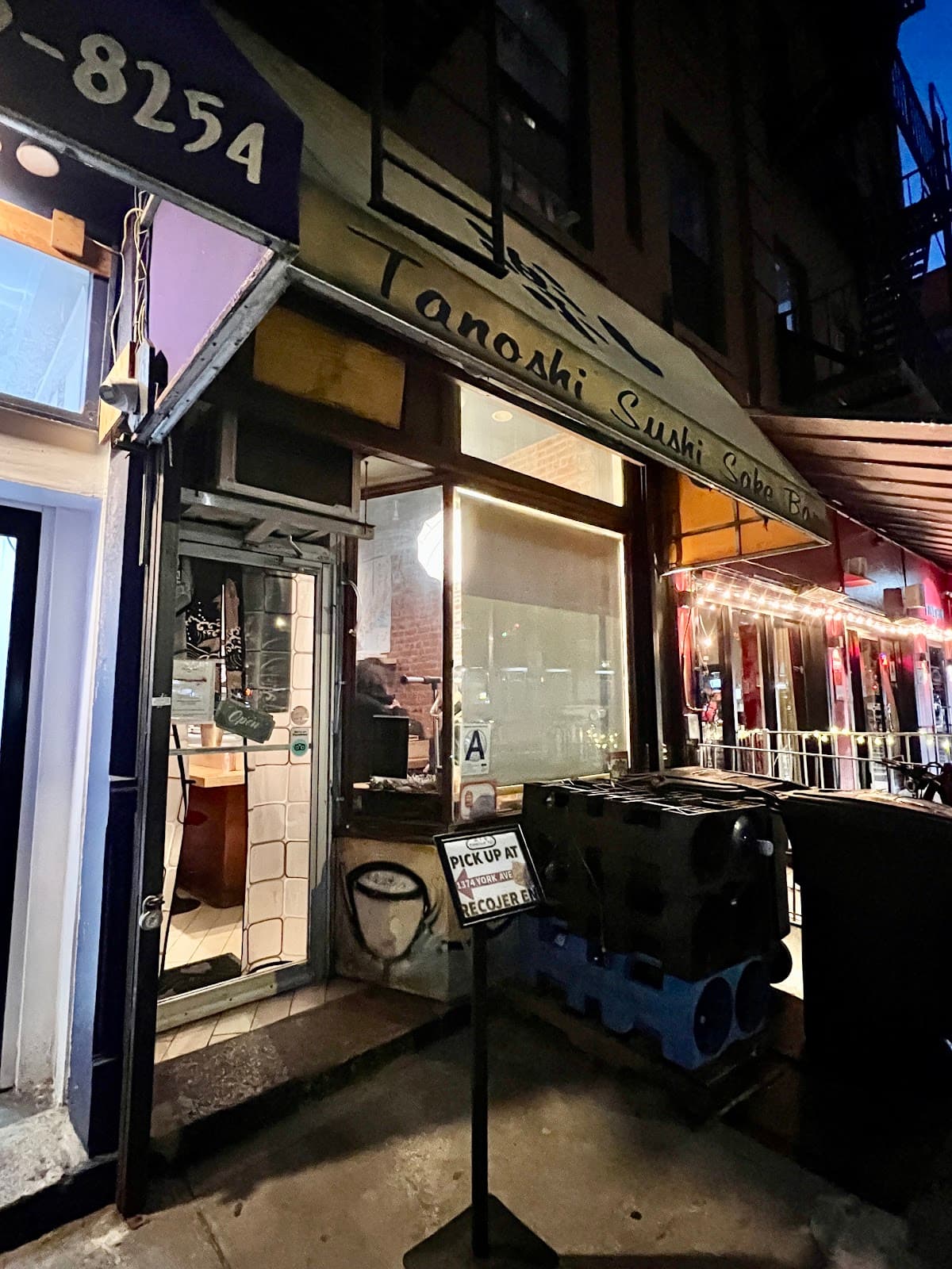 Tanoshi Sushi Sake Bar