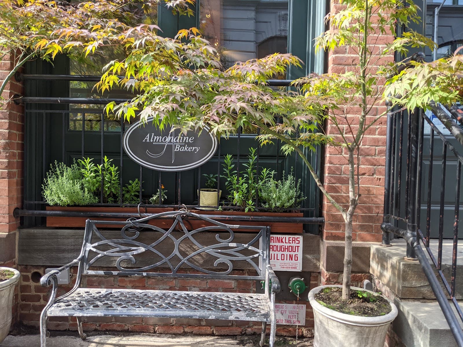 Almondine Bakery