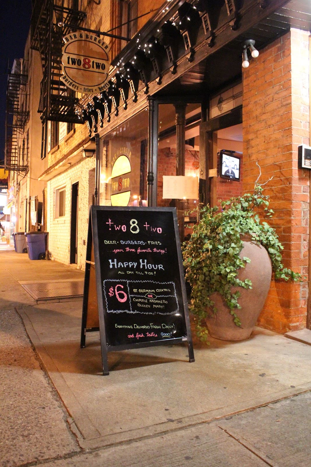 Two 8 Two Bar & Burger